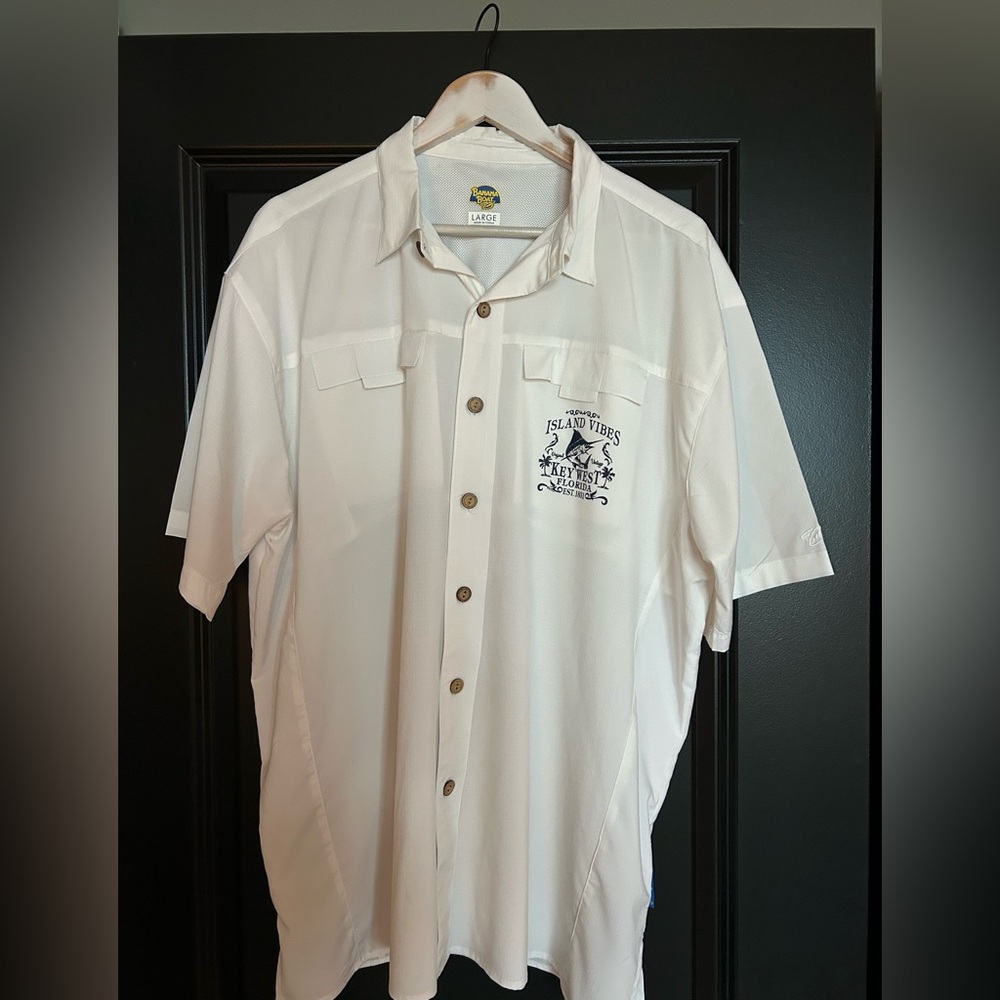 Men’s Banana Boat Casual Button Down Shirt size large